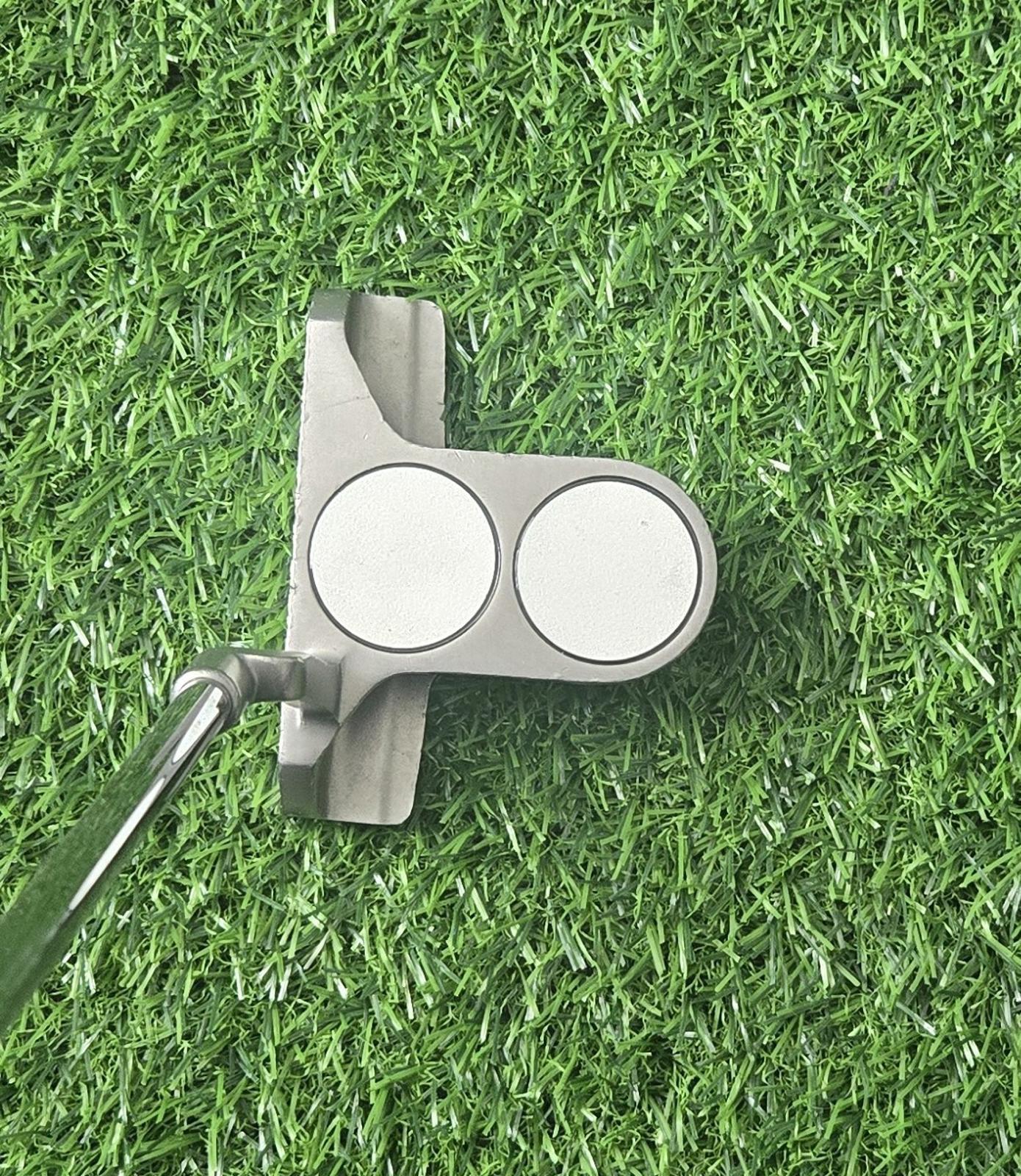 Odyssey White Hot XG 2-Ball Blade Putter Steel Shaft 33" Odyssey Grip